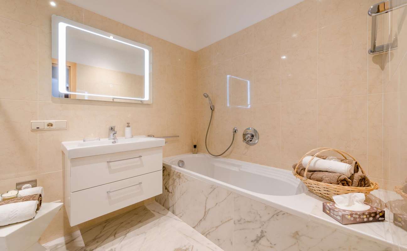 012-20190323_8002894